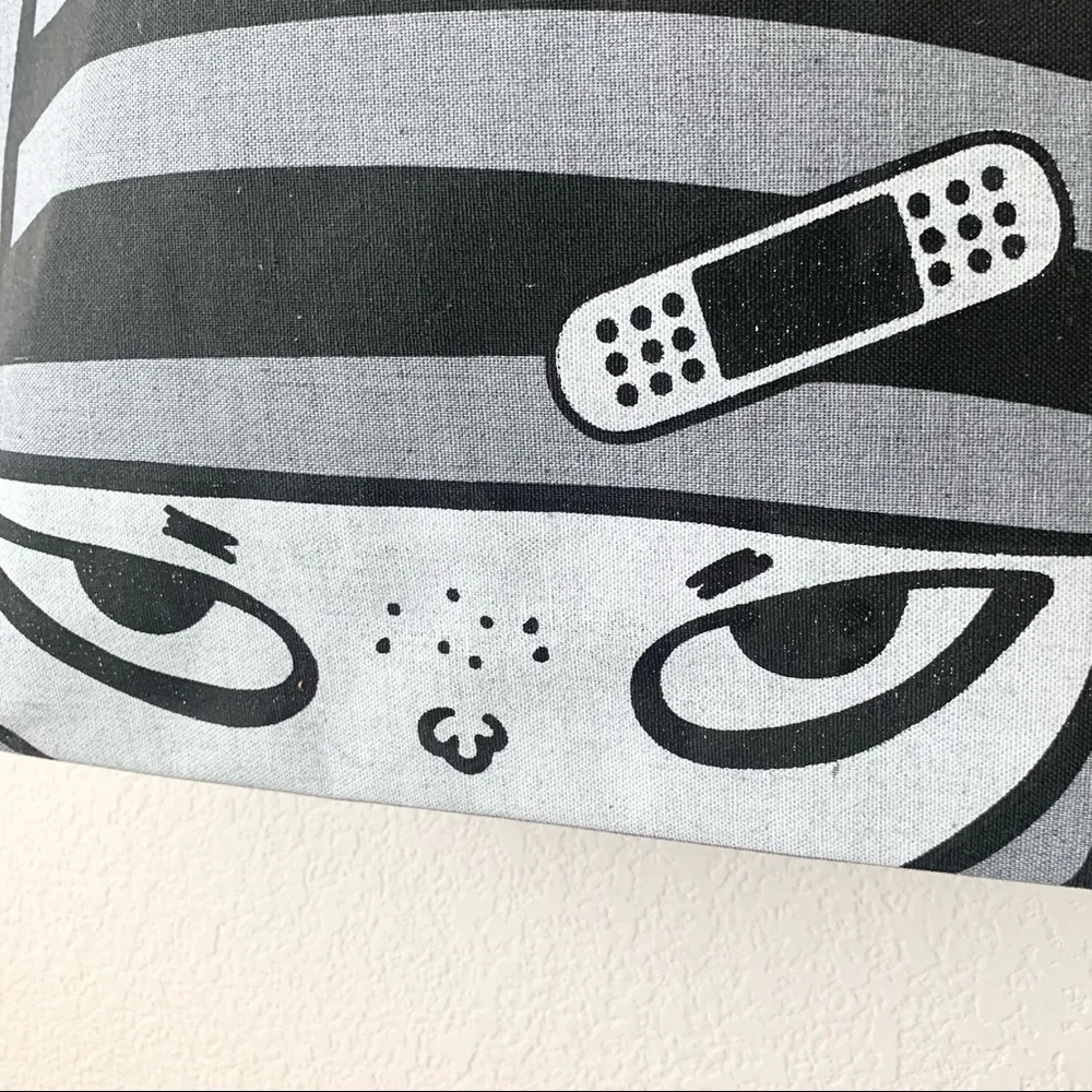 NWOT graphic burglar tote - Picture 2 of 9